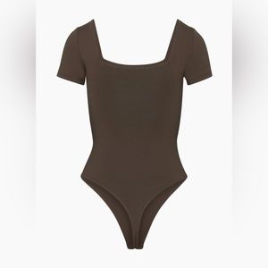Babaton Aritzia contour squareneck top bodysuit size small S. Coffee bean color